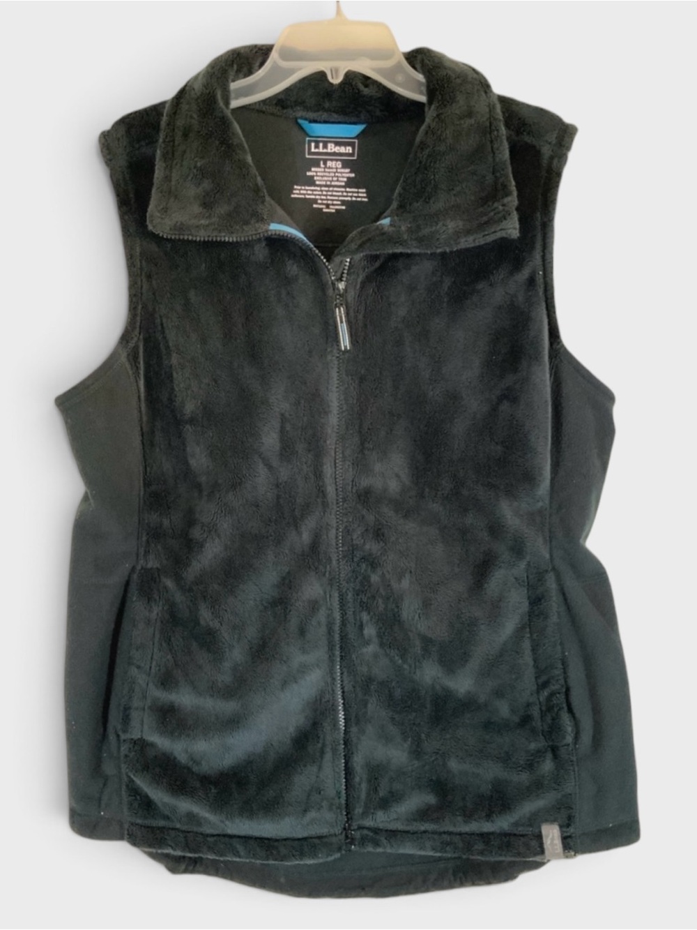 830 10/$50🏄🏻‍♀️ L.L. Bean Black Fluffy Fleece Vest with Pockets